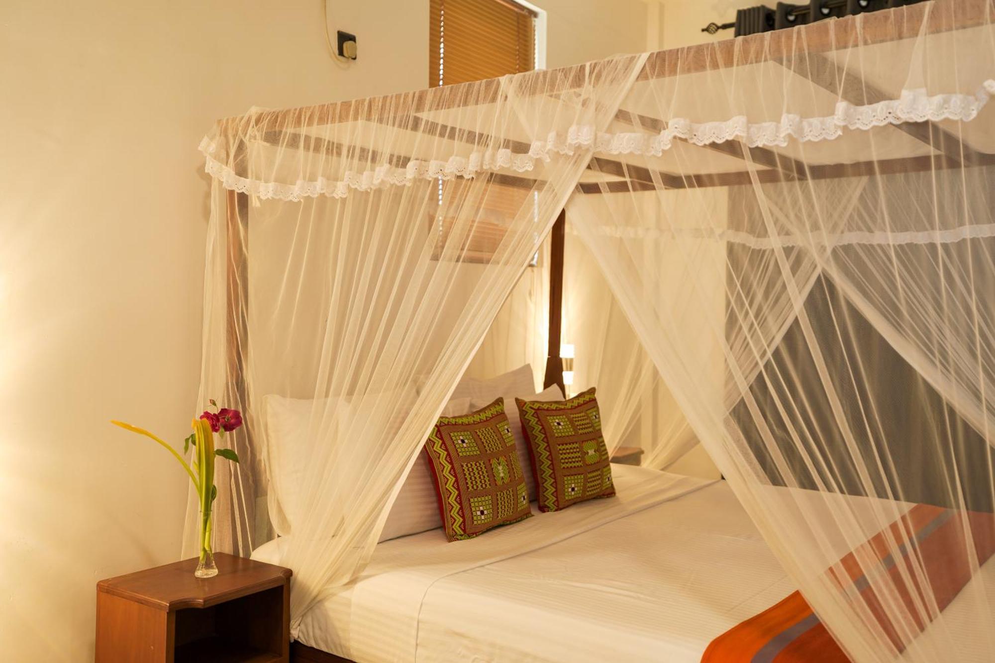 Hanthana House Проживание в семье *